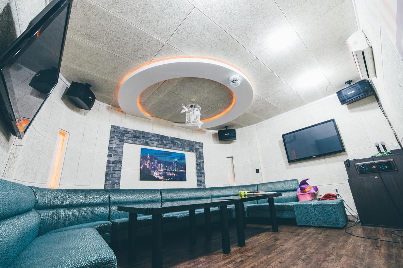Hole In One Hotel Sacheon Exterior foto